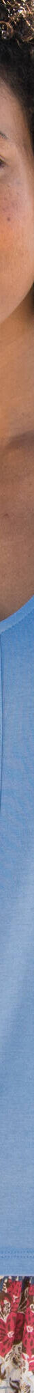 T-shirt col V boutons fantaisie (bleu grisé) T-shirt col V boutons fantaisie (bleu grisé)